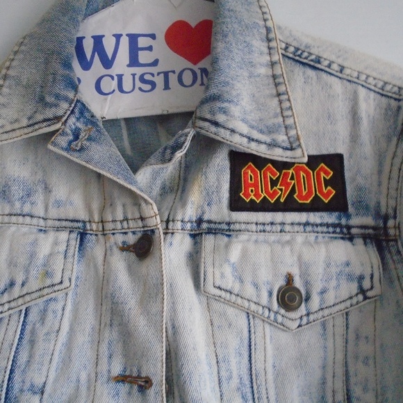 AC/DC women's acid wash jeans jacket size M laced - Picture 6 of 8